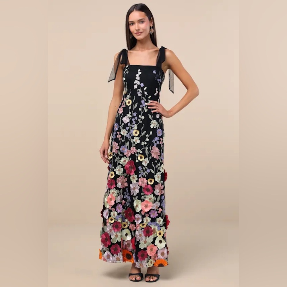 Lulu’s Thriving Poise Black 3D Floral Embroidered Tie-Strap Maxi Dress NWOT M